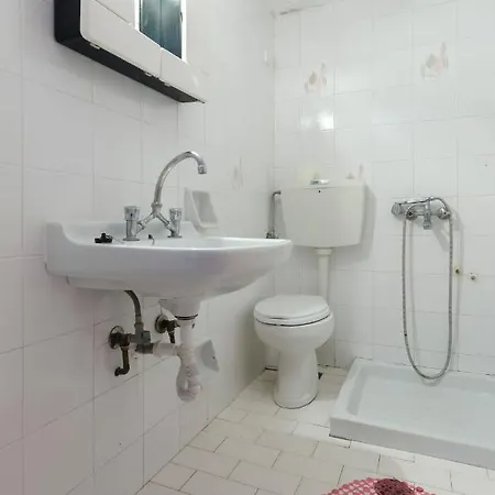 Argo Aparthotel 2*